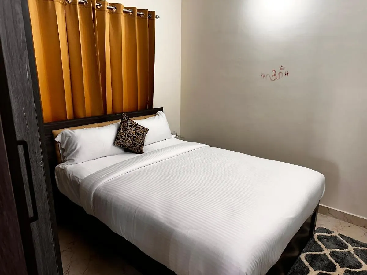 Deeya Guest House - A Luxury Home Stay Mysore