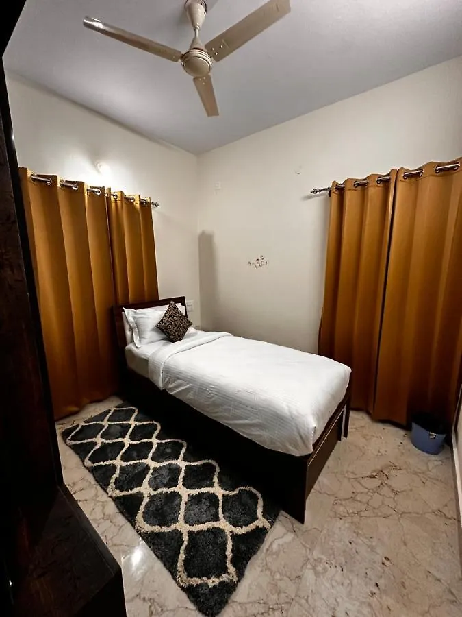 Apartment Deeya Guest House - A Luxury Home Stay Mysore